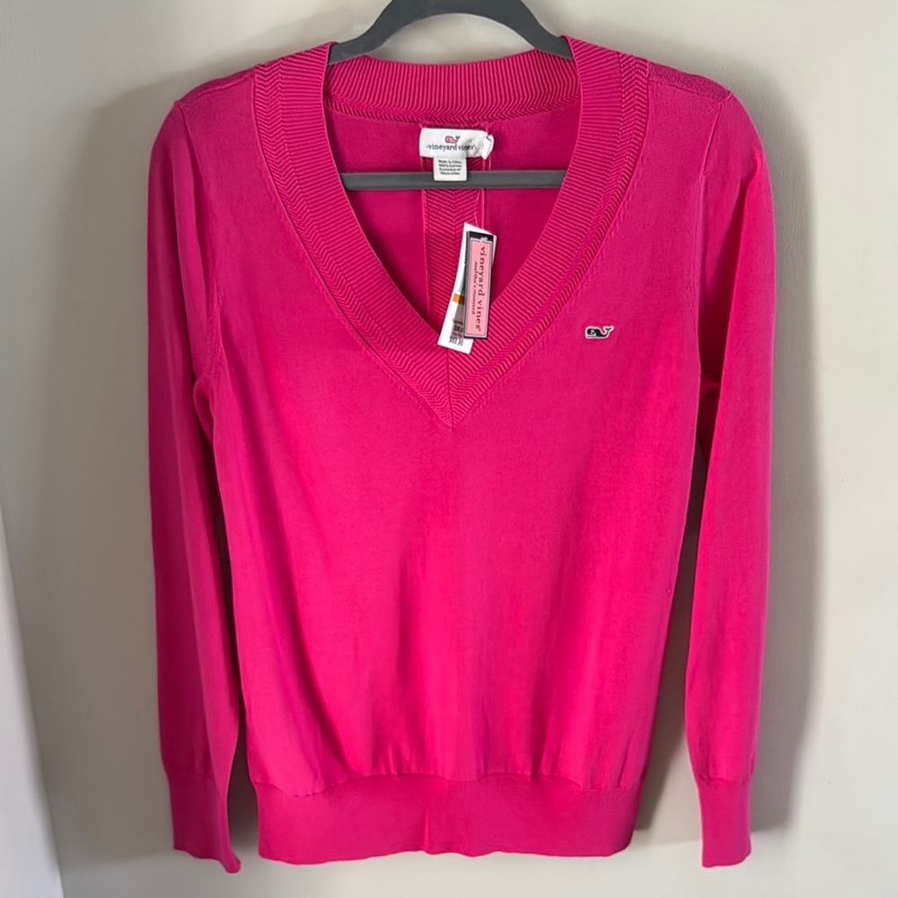 Vineyard Vines Pink V-Neck Sweater Classic Style